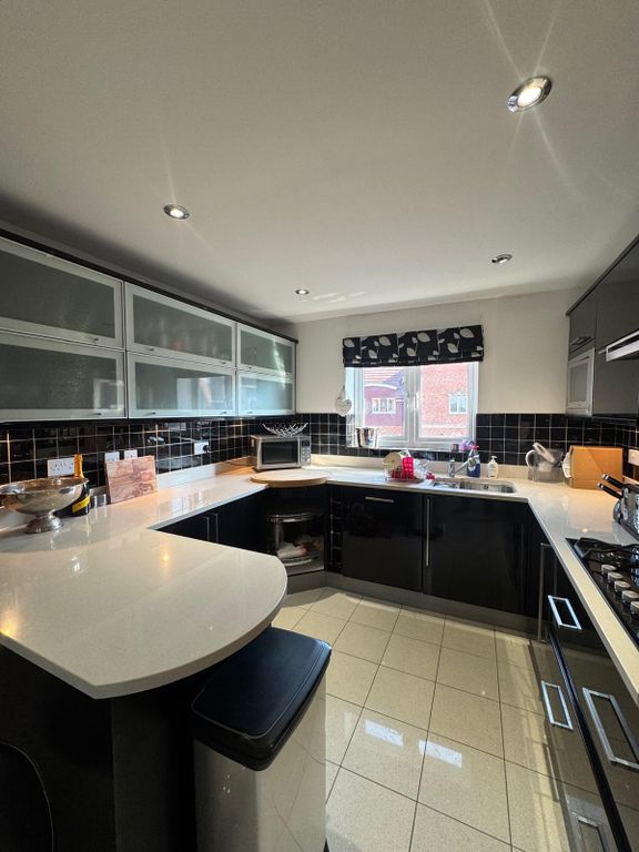 3 bed flat to rentQuayside, Hartlepool TS24 photo 5