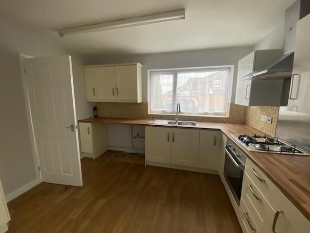 Additional image 6 of 3 bed semi-detached house to rentRoss Drive, Great Sutton, Ellesmere Port CH66