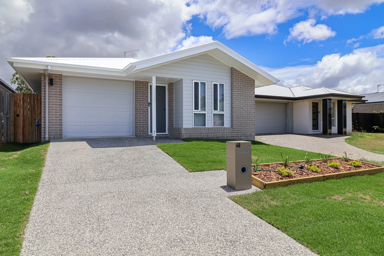 48 Powell Close, New Auckland QLD 4680