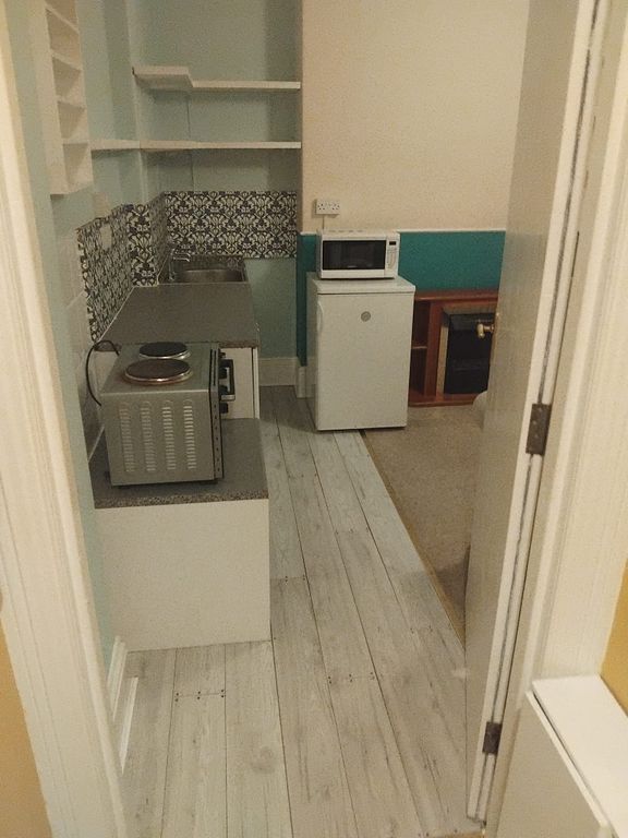 Additional image 4 of 1 bed flat to rentClifton Rd, Llandudno LL30