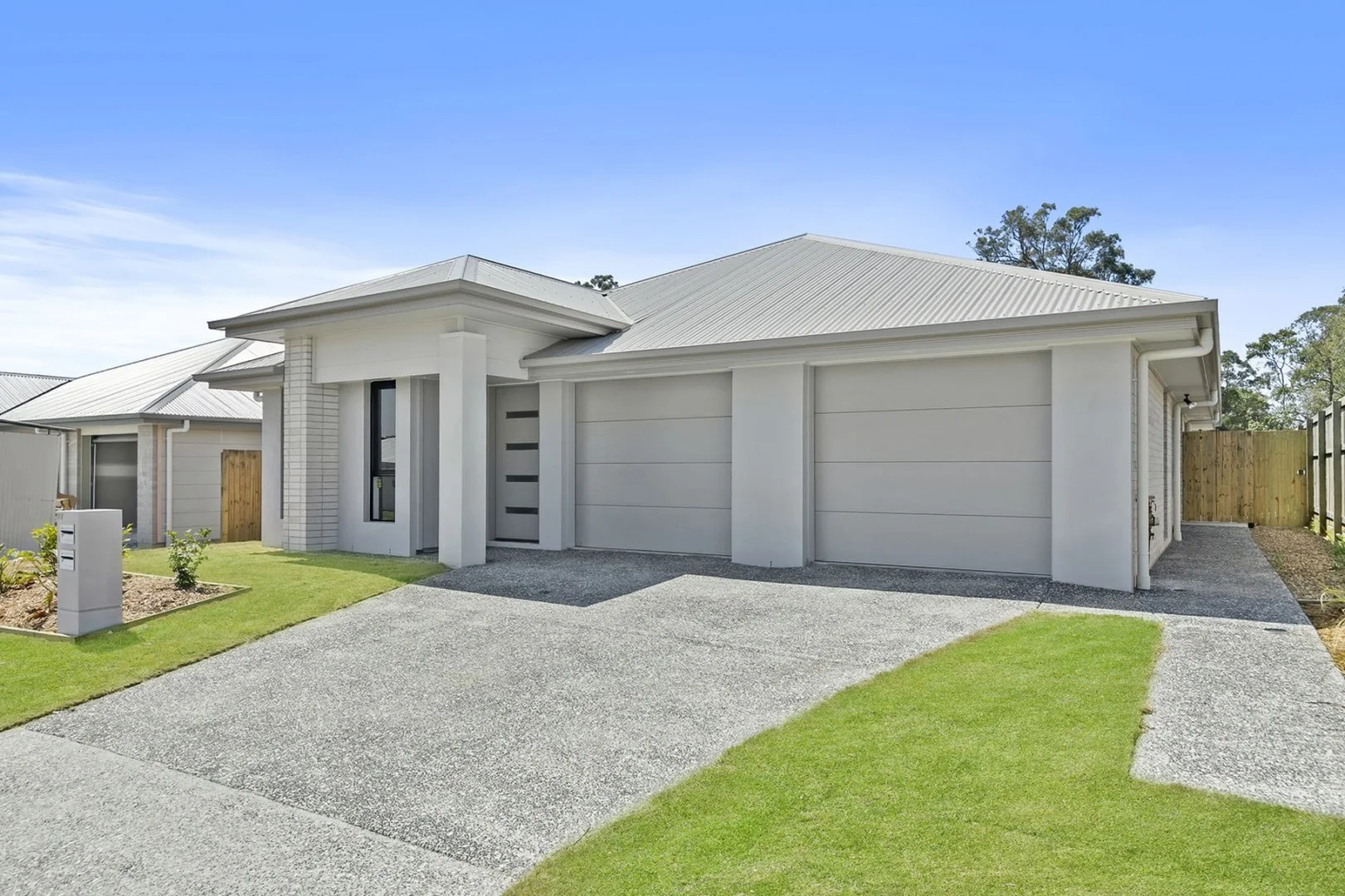2/27 Tranquility Boulevard, Morayfield QLD 4506