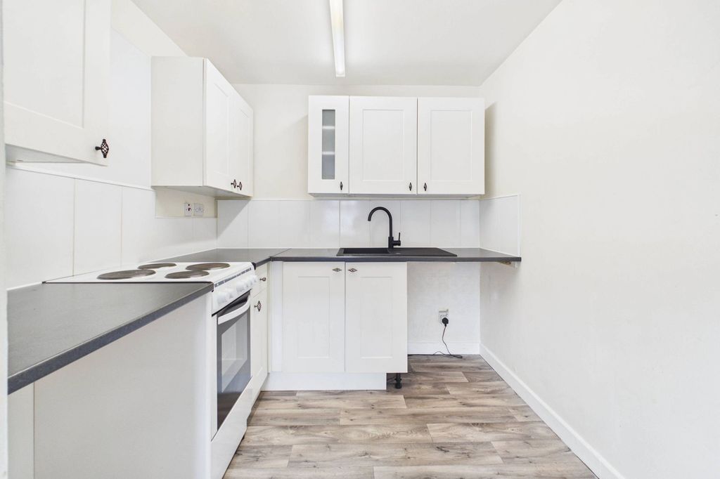 Additional image 2 of 1 bed flat to rentFlat 2 County Mews, Sandes Avenue, Kendal LA9