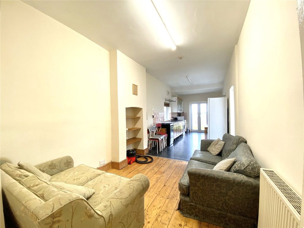 Additional image 27 of 4 bed detached house to rentGloucester Road, Horfield, Bristol, Somerset BS7