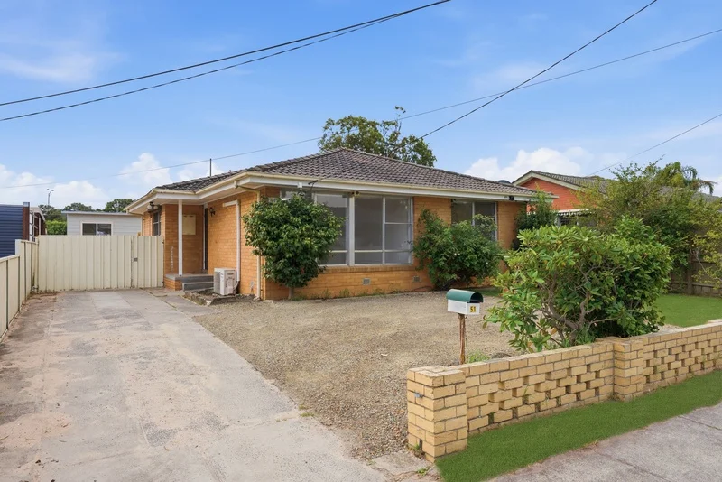 51 Laurina Cres, Frankston North VIC 3200