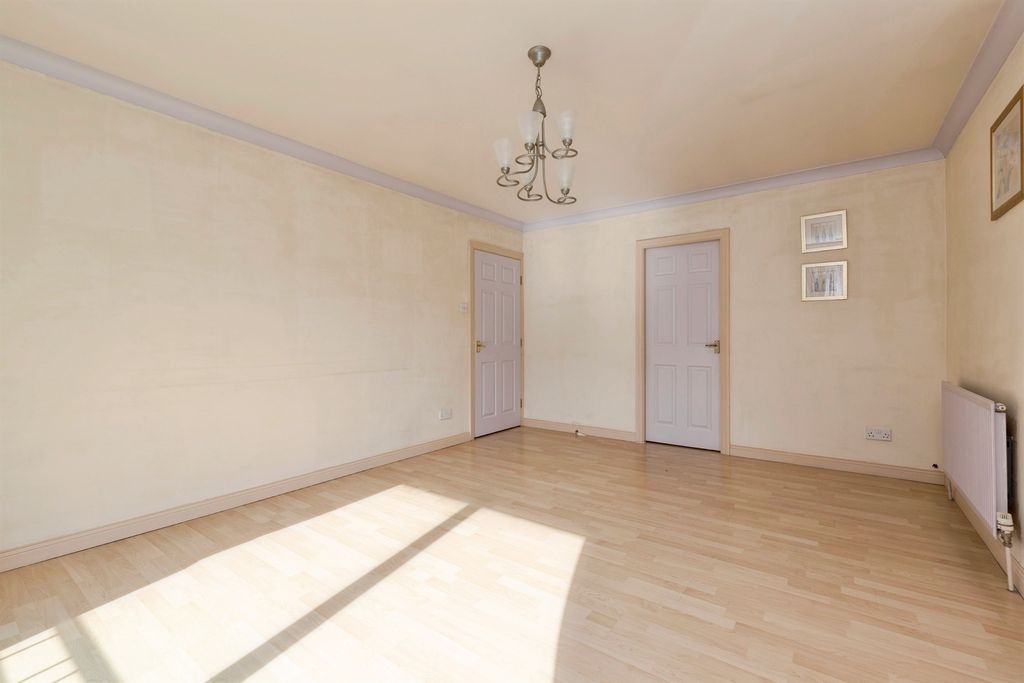2 bed flat to rentAdmiral Way, Hartlepool TS24 photo 5