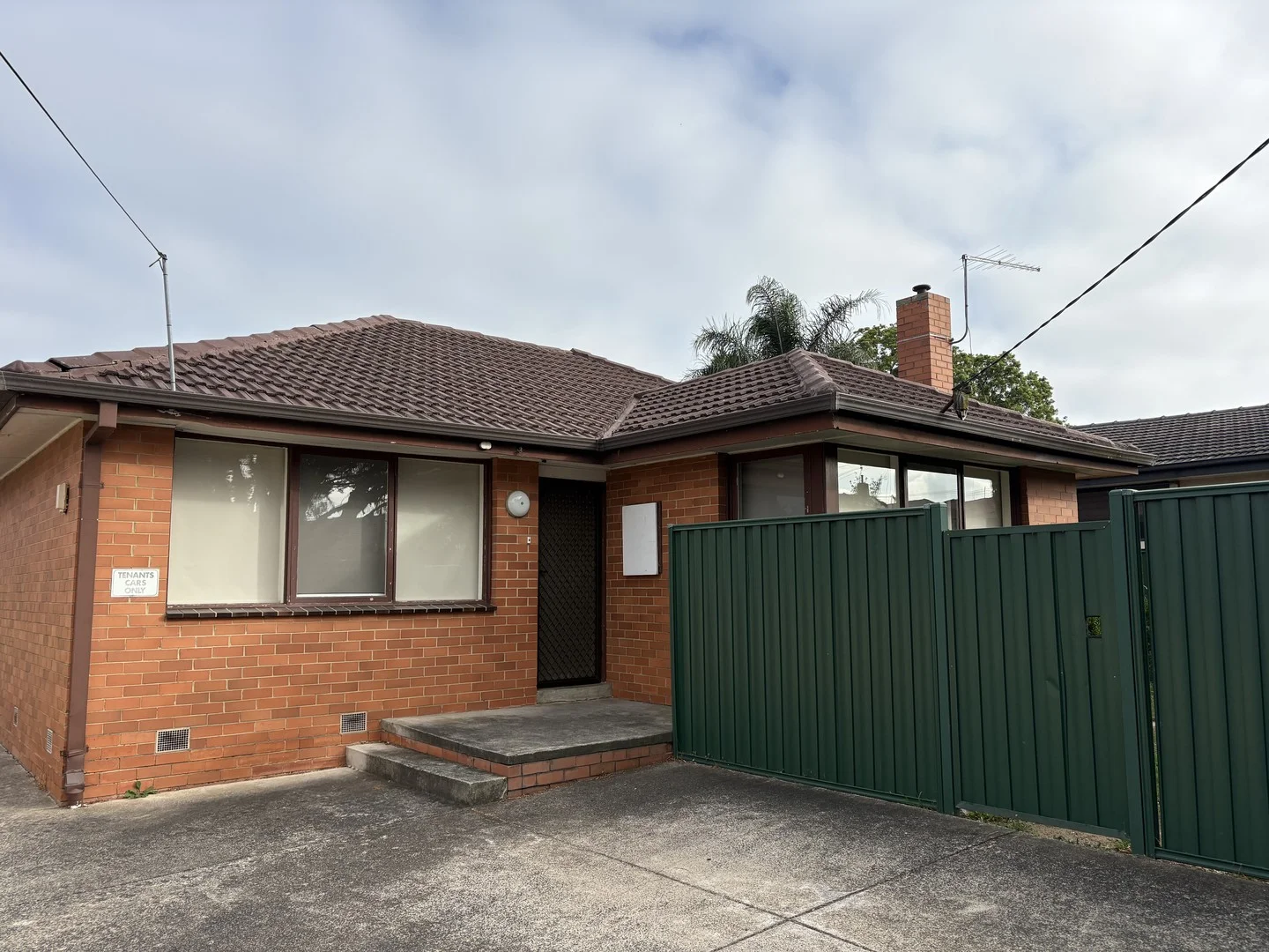 1/8 Rose Avenue, Dandenong North VIC 3175
