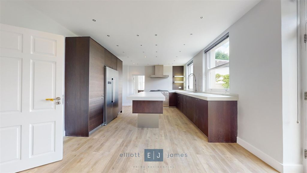Additional image 16 of 4 bed semi-detached house to rentManor Road, High Beech, Loughton IG10