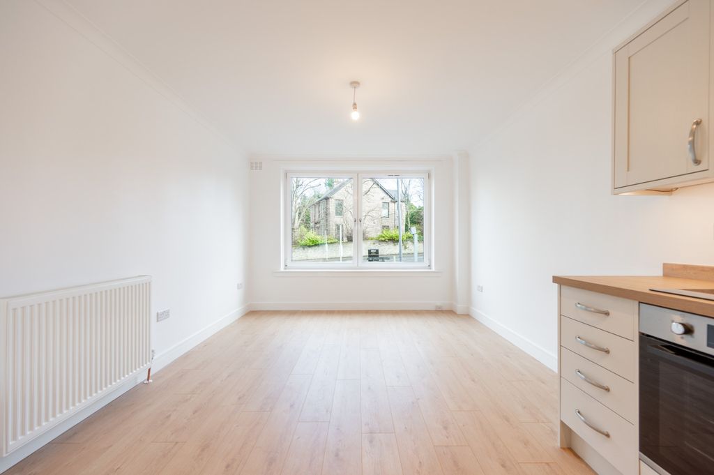 Additional image 2 of 2 bed flat to rentWoodhouse Court, Busby, Glasgow G76