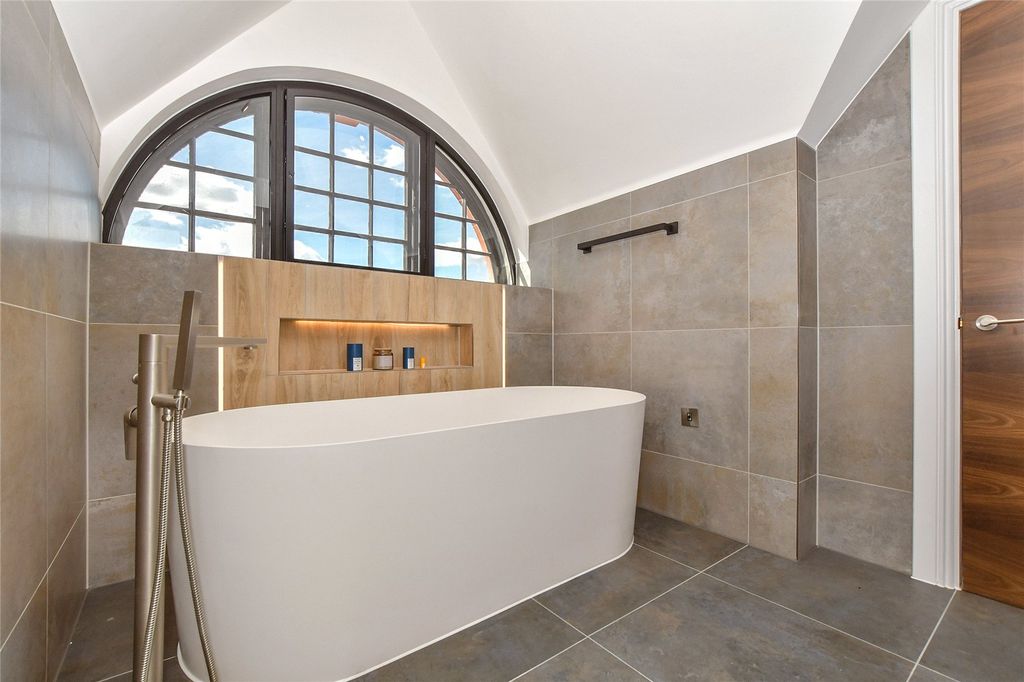 Additional image 16 of 3 bed flat for saleThe Carriage House, 88 Grosvenor Road, Tunbridge Wells, Kent TN1