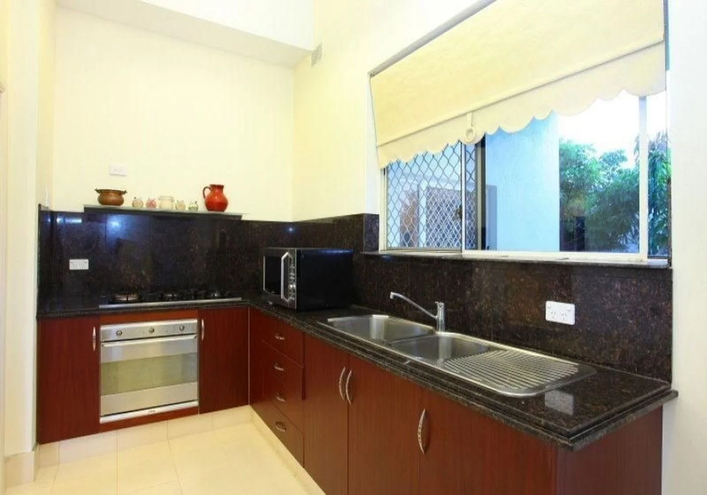 Additional image 6 of Room 3/7 Mercure Place, Highland Park QLD 4211