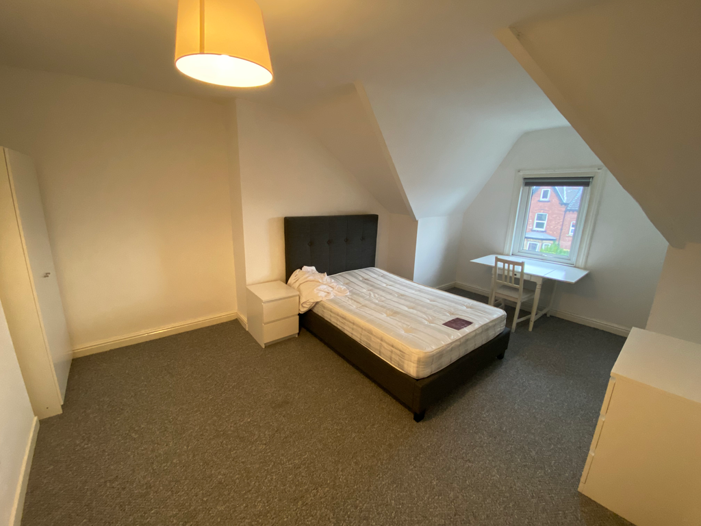 Additional image 3 of 4 bed flat to rentKelso Road, Leeds LS2
