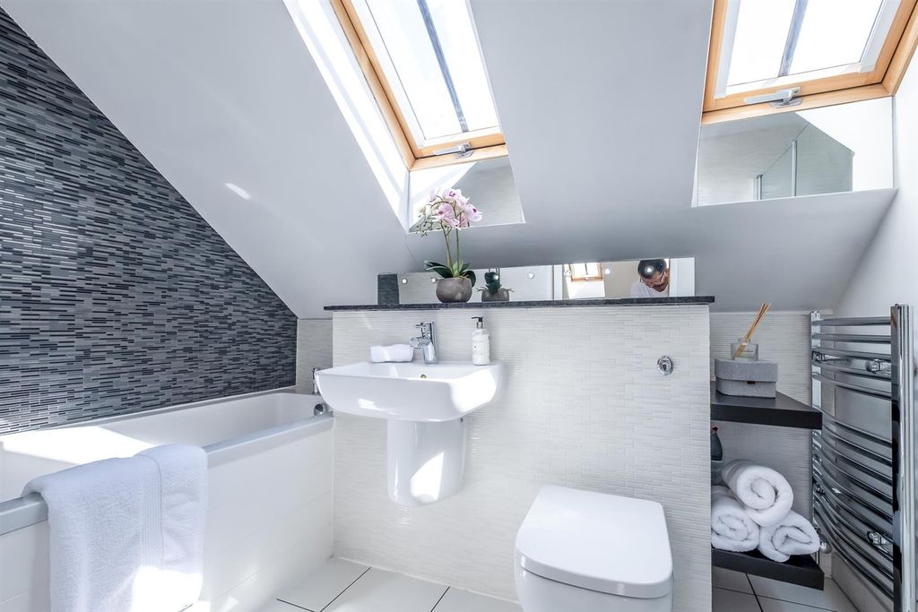 Additional image 16 of 3 bed detached house to rentHenley Road, Ullenhall, Henley-In-Arden B95