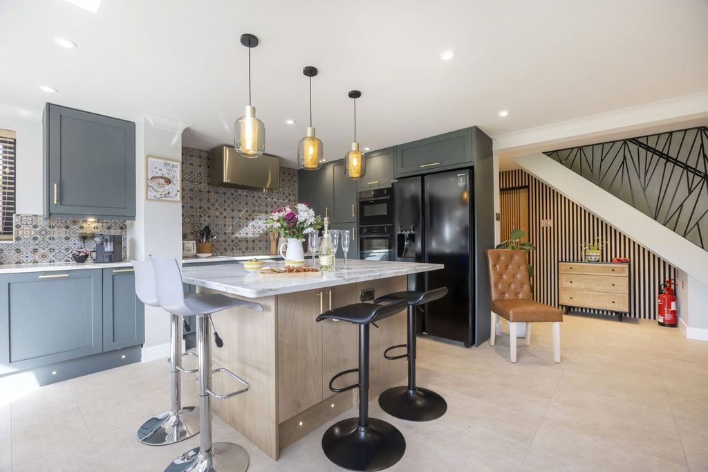 Additional image 4 of 5 bed detached house to rentCollege Baths Road, Cheltenham GL53
