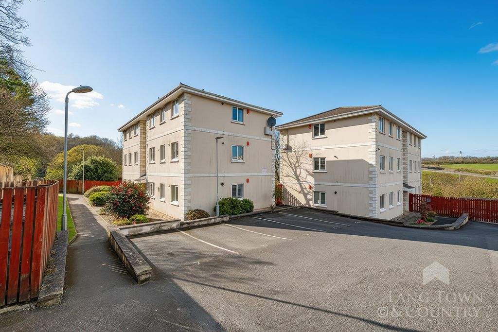 Additional image 5 of 2 bed flat to rentAustin Crescent, Crownhill, Plymouth PL6