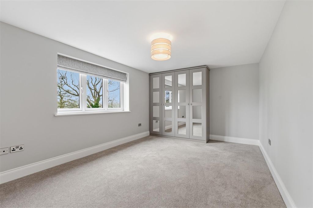 Additional image 31 of 4 bed detached house to rentChessetts Wood Road, Lapworth, Solihull B94