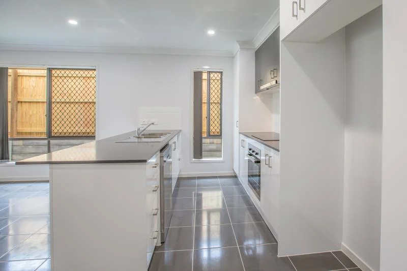 Additional image 4 of 34 Woodline Drive, Spring Mountain QLD 4300