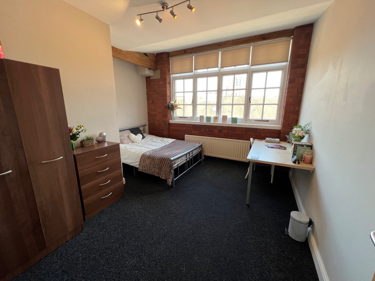 Room in a Shared Flat, Bells Square, S1, N1 7GU photo 2