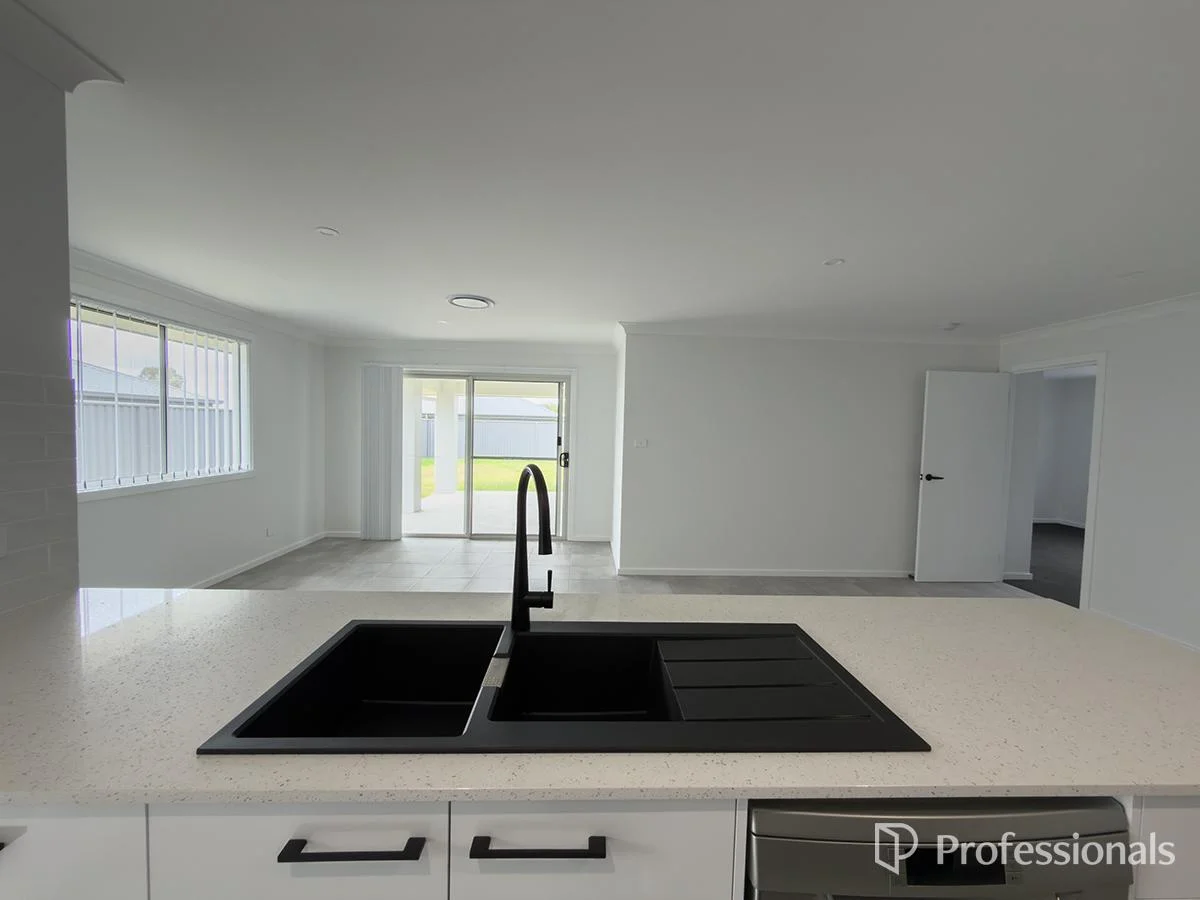 Additional image 4 of 122 Marathon Street, Westdale NSW 2340