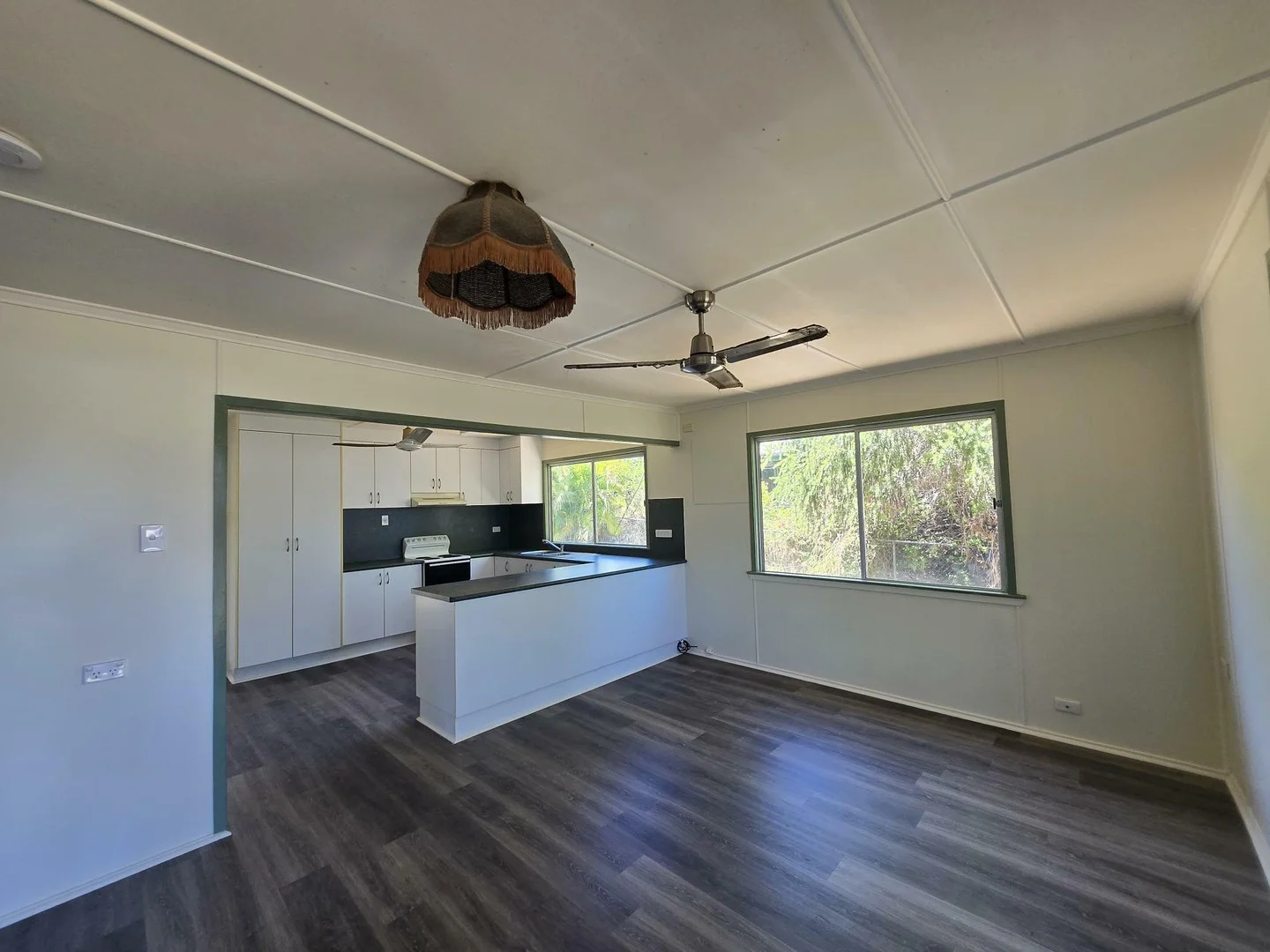 16 Shirley St, Moura QLD 4718