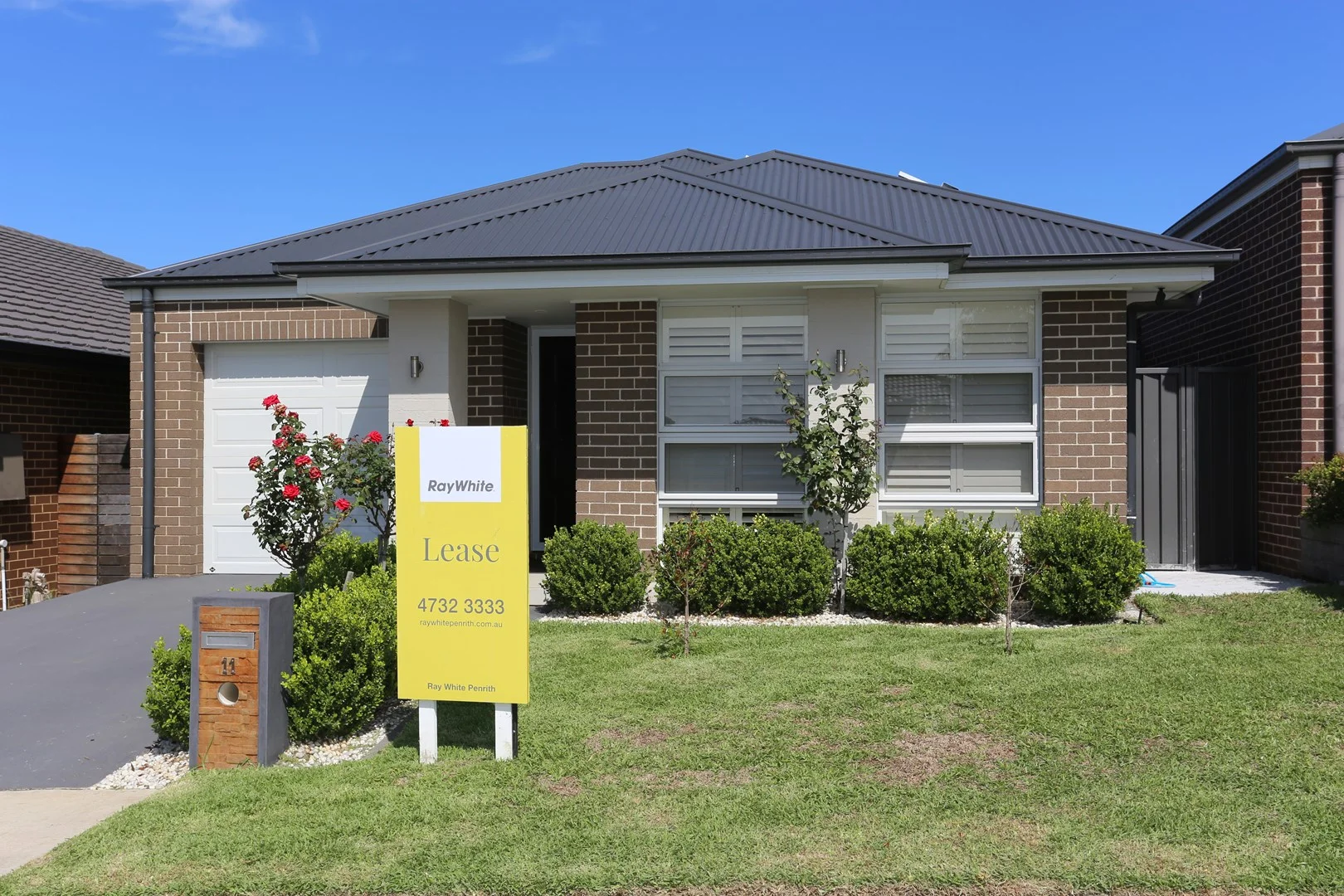 11 Scarborough Rise, Jordan Springs NSW 2747