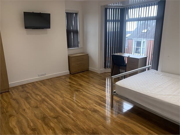 Additional image 2 of 5 bed shared accommodation to rentHawthorne Avenue, Uplands, Swansea SA2