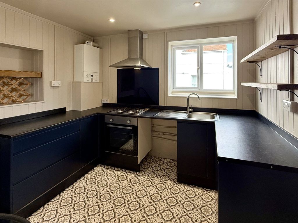 Additional image 7 of 3 bed end terrace house to rentMurray Road, Milford Haven, Pembrokeshire SA73