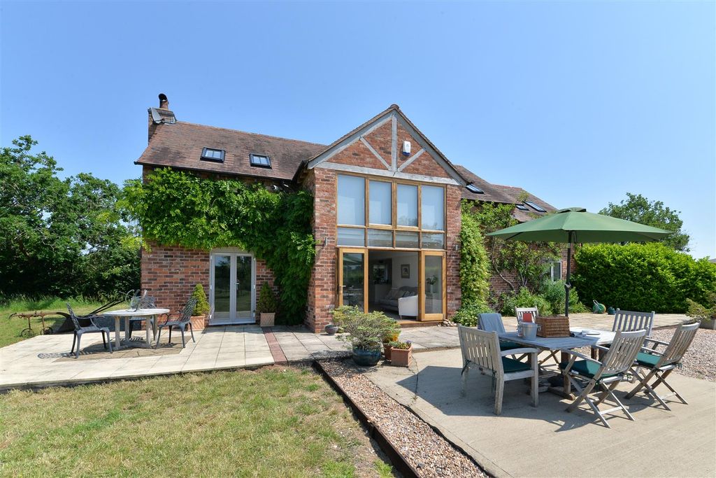 3 bed detached house to rentHenley Road, Ullenhall, Henley-In-Arden B95