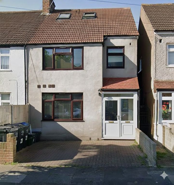 6 bed town house to rentMiddle Road, London SW16