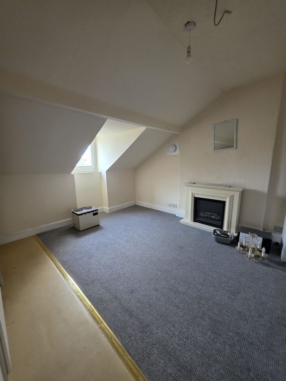 Additional image 3 of 1 bed flat to rentLloyd Street, Llandudno LL30