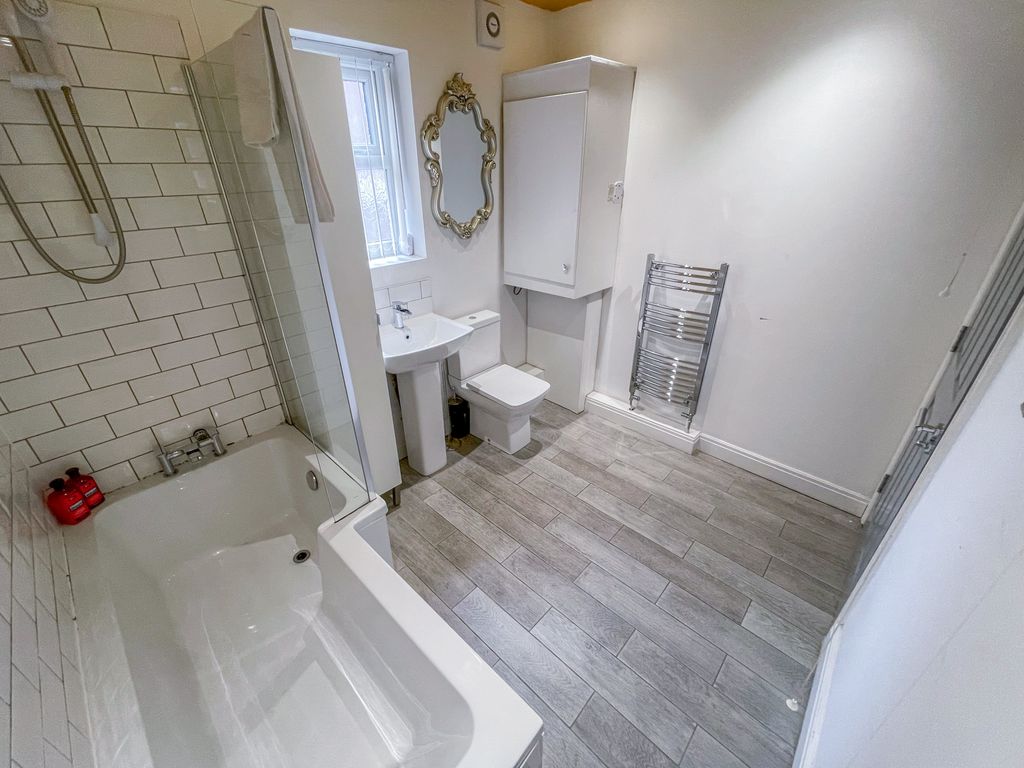 Room to rentPrescot Road L7 photo 4