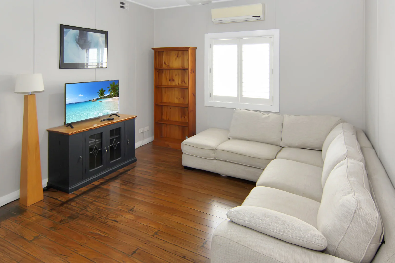 22 Strand St, Forster NSW 2428 photo 2