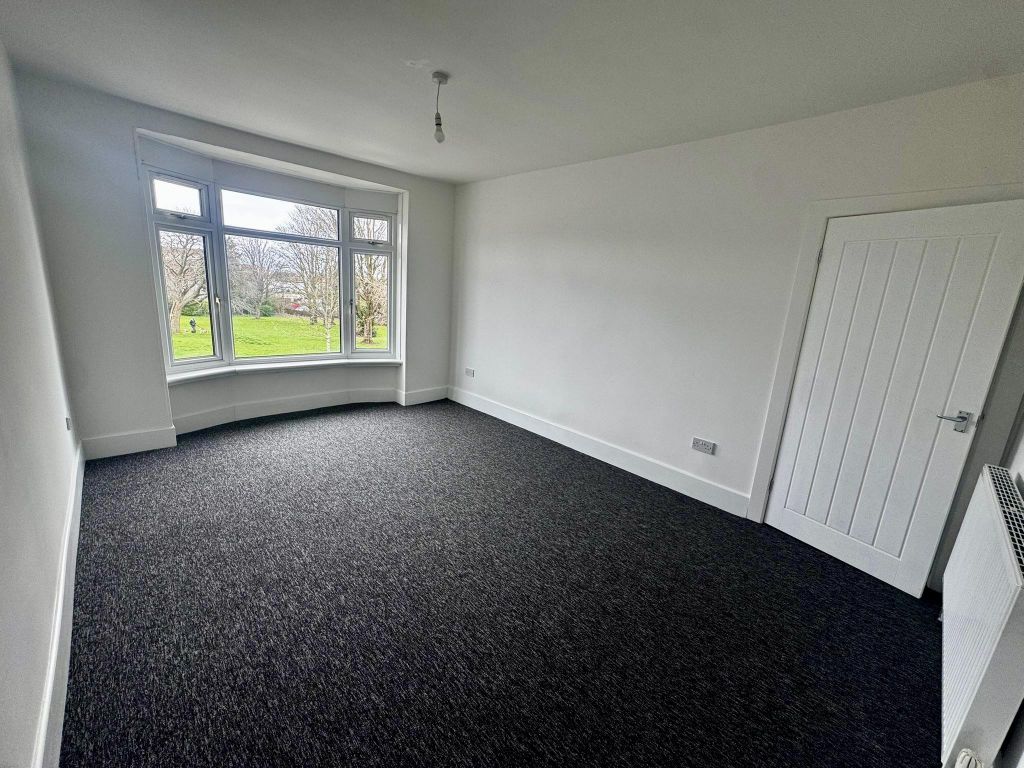 3 bed semi-detached house to rent228 Montford Avenue, Rutherglen, Glasgow G73