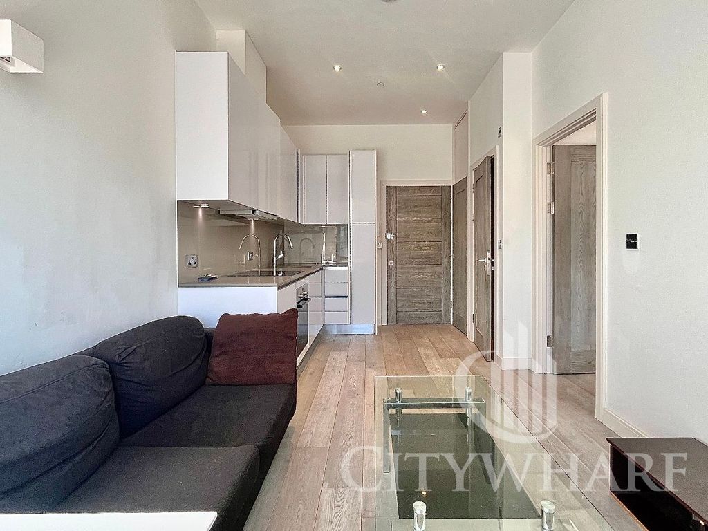 Additional image 2 of 1 bed flat to rentVerona Apartments, Wellington Street, Slough, Berkshire SL1