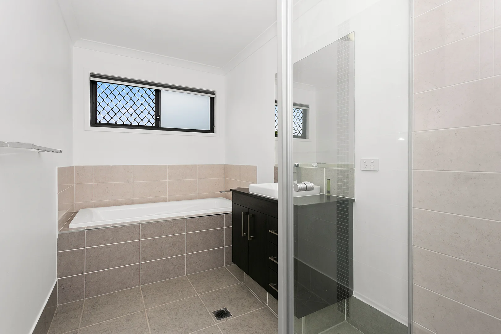 Additional image 6 of 8 Wimbledon Close, Doolandella QLD 4077