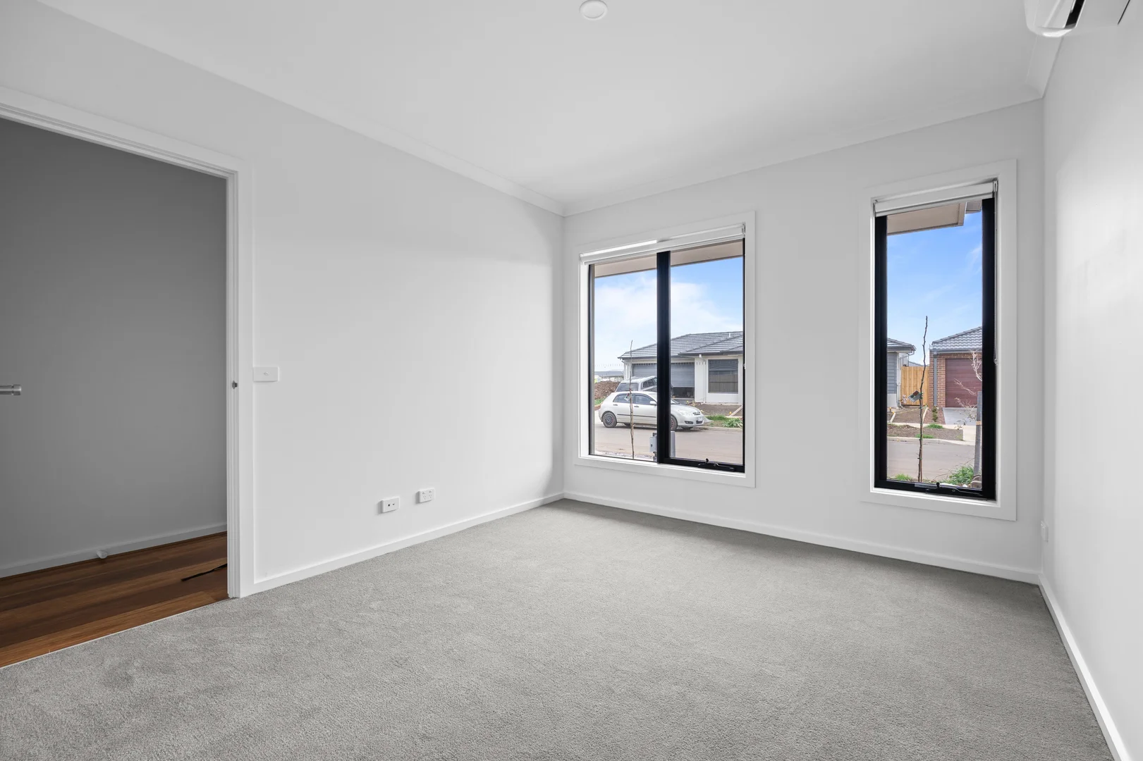 Additional image 16 of R1/6 PENSTONE CRESCENT, Lara VIC 3212