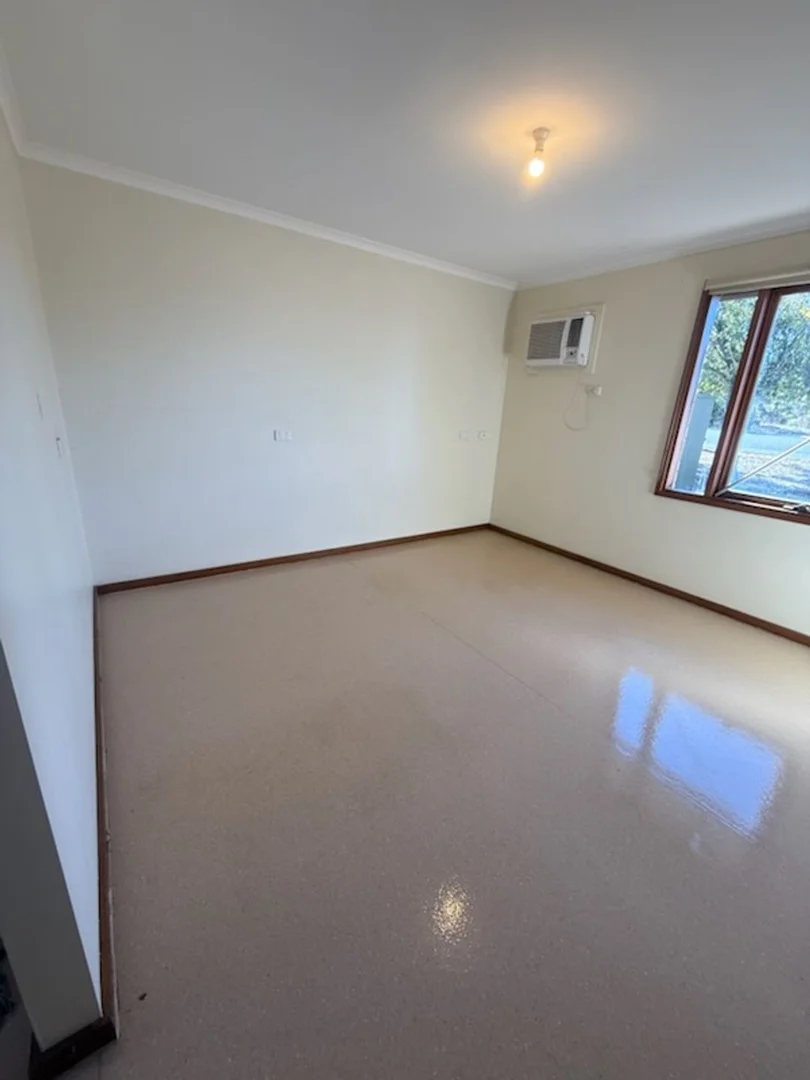 Additional image 4 of 2/5-7 Hawson St, Lock SA 5633