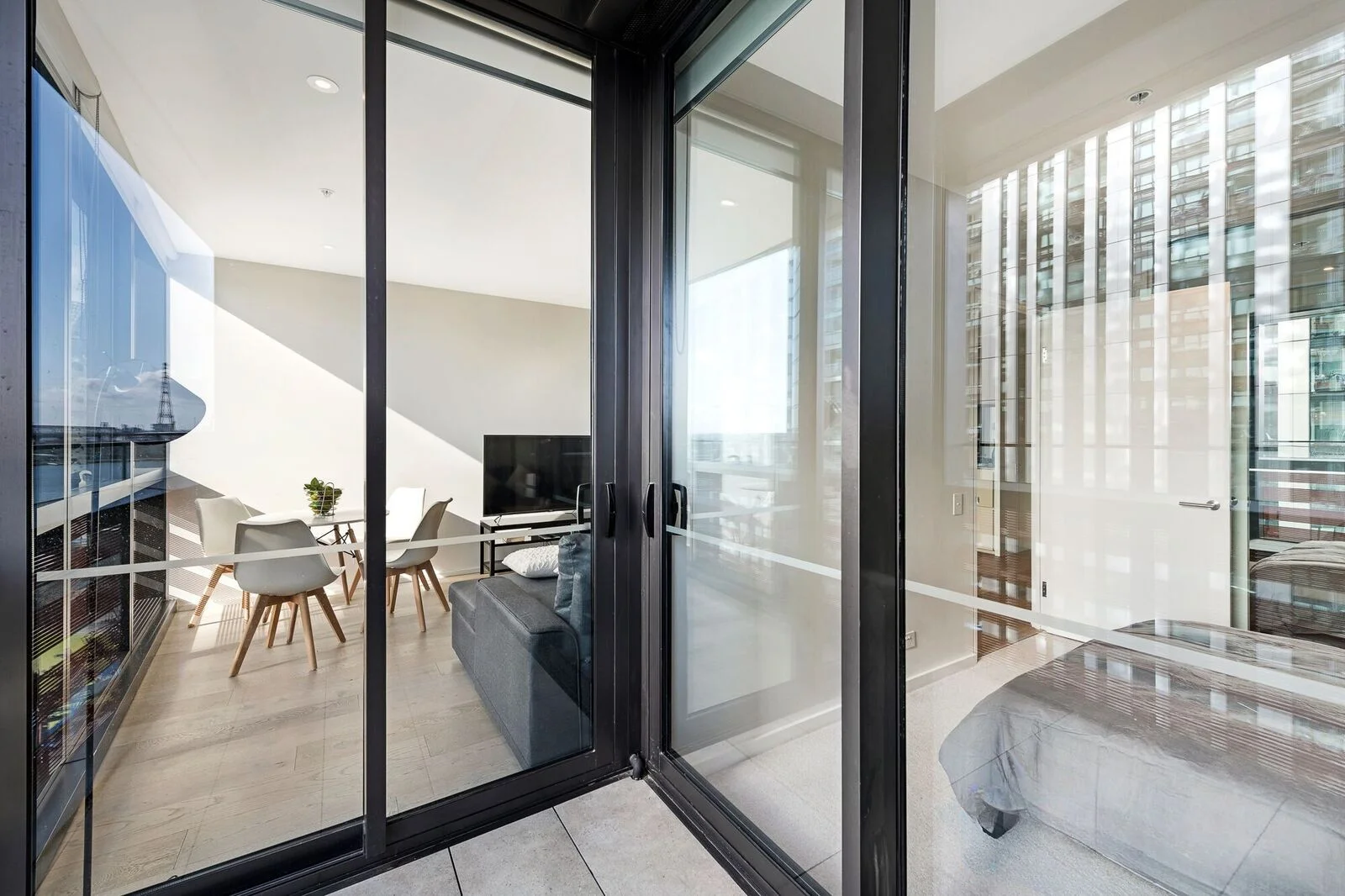Additional image 9 of 811N/889 Collins Street, Docklands VIC 3008