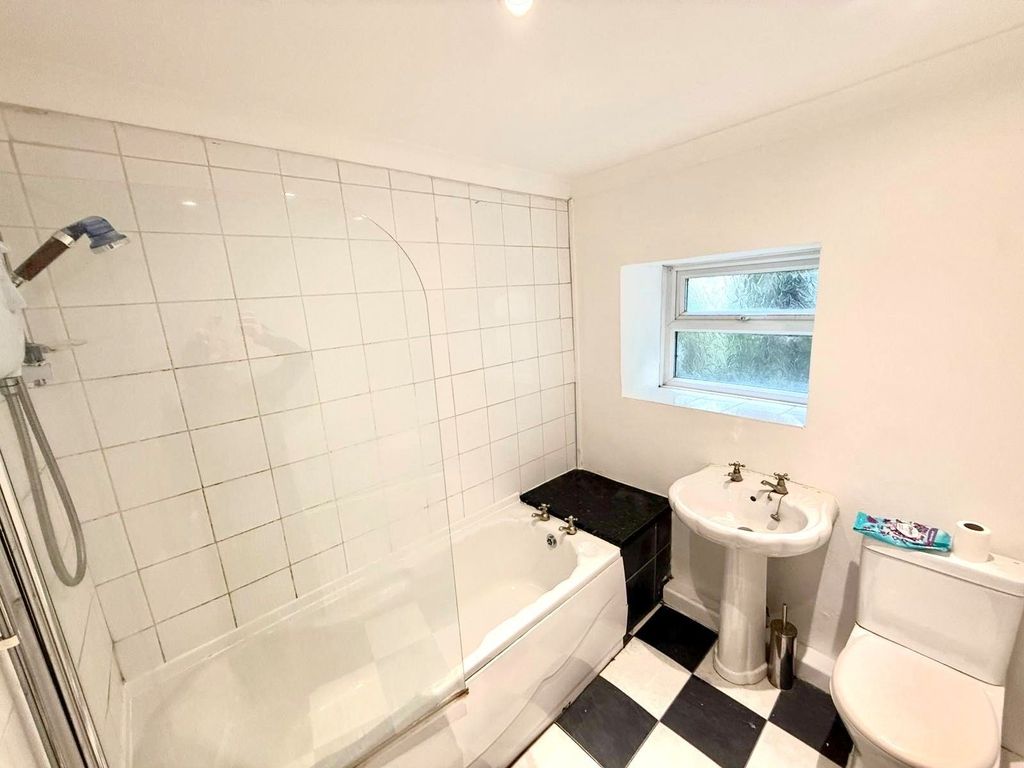 Additional image 9 of 3 bed terraced house to rentHillside Terrace, Wattstown, Porth CF39