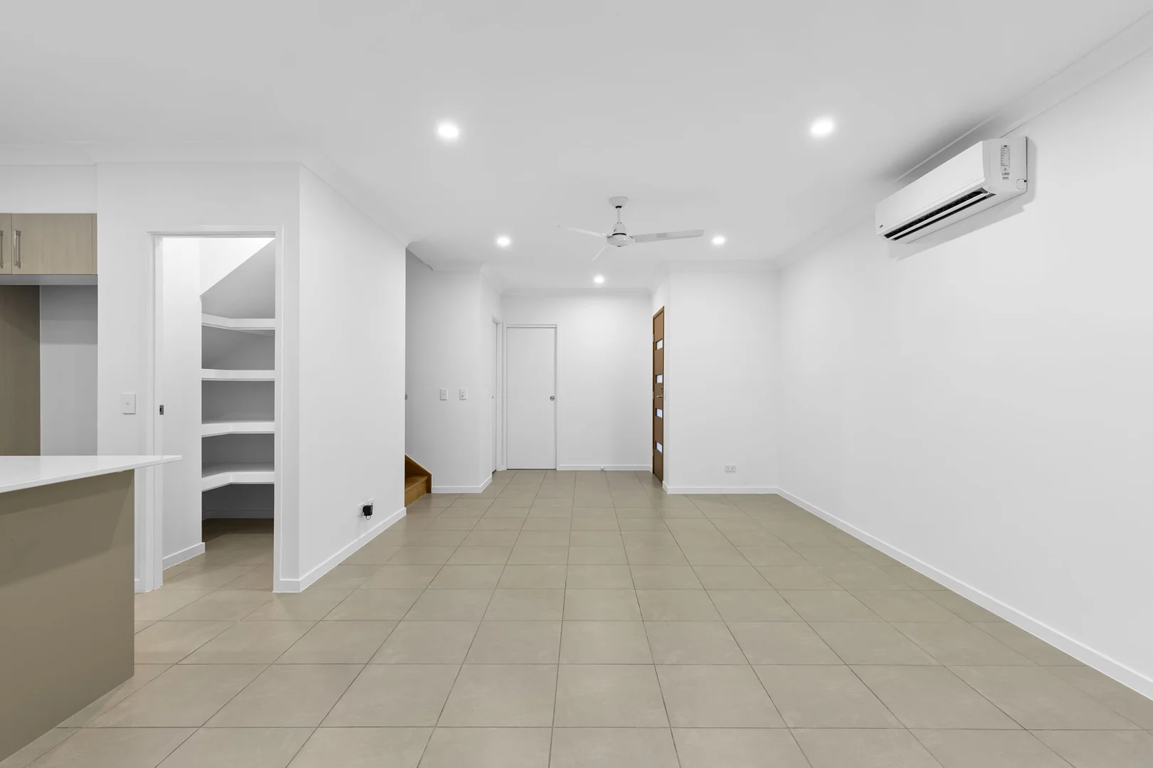 7/8 Riverstone Rd, Helensvale QLD 4212 photo 4