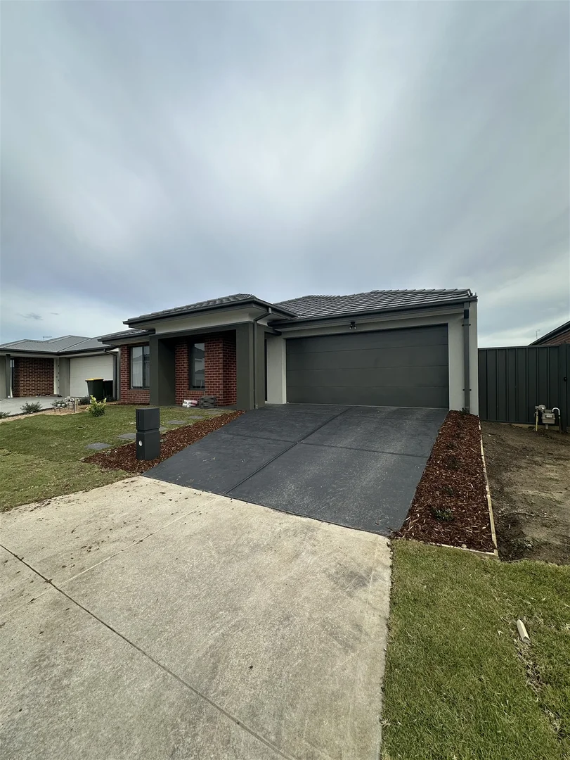 Additional image 2 of 10 Fangorn St, Clyde VIC 3978