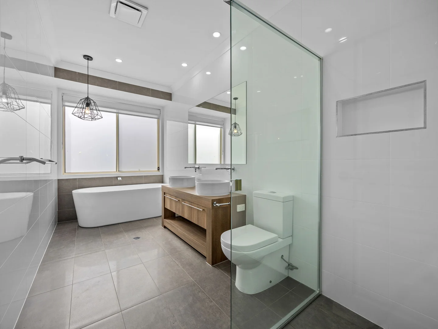 Additional image 16 of 2/27 Cawthray St, Biggera Waters QLD 4216