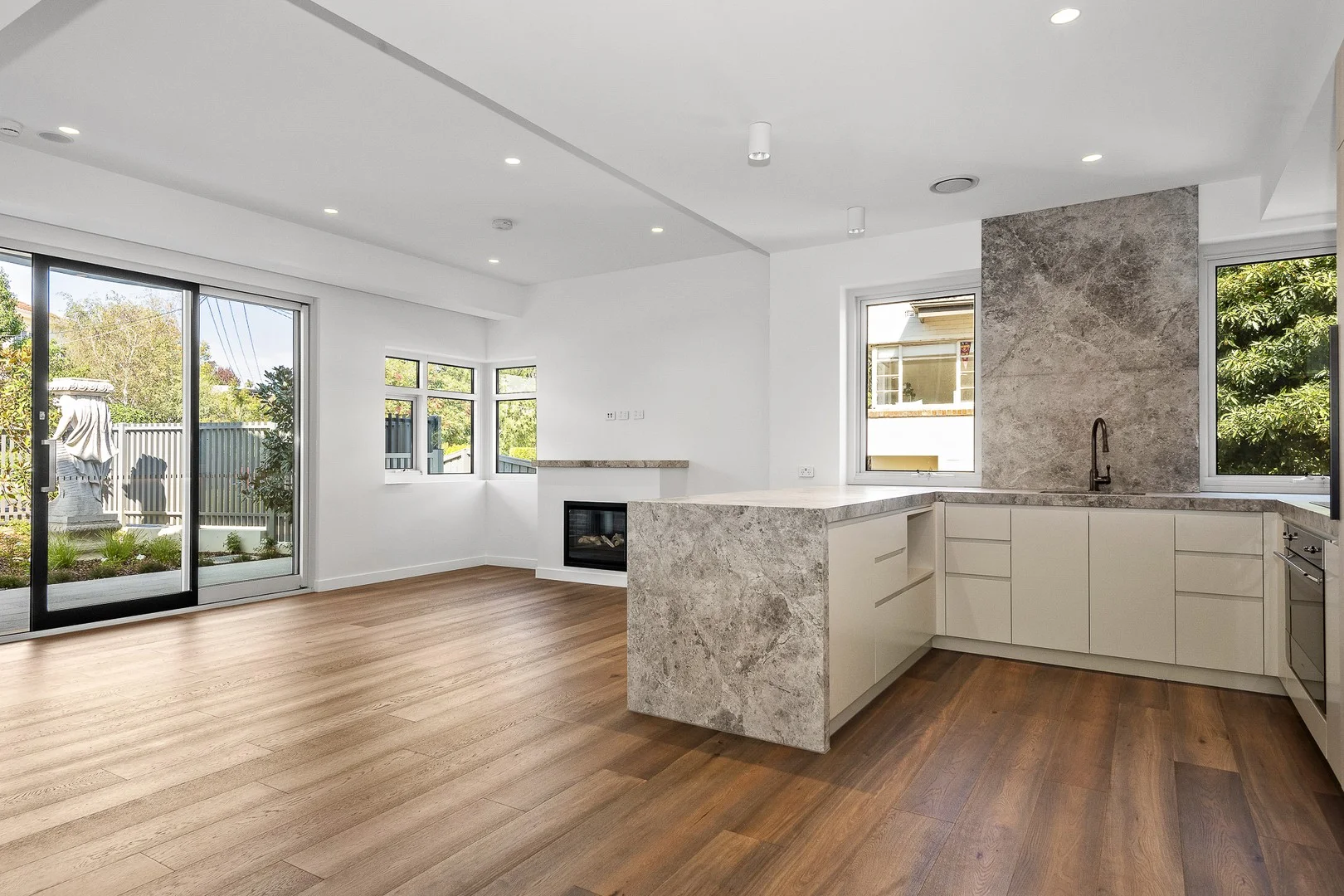 Additional image 2 of 1/4 Hyton Crescent, Kew VIC 3101