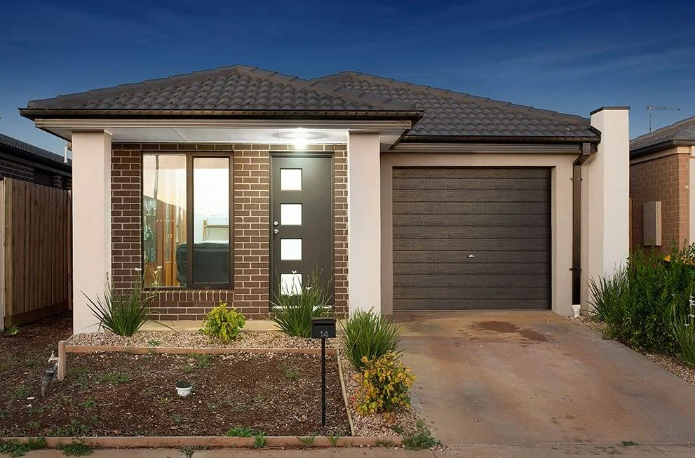 14 Abbott Street, Melton South VIC 3338