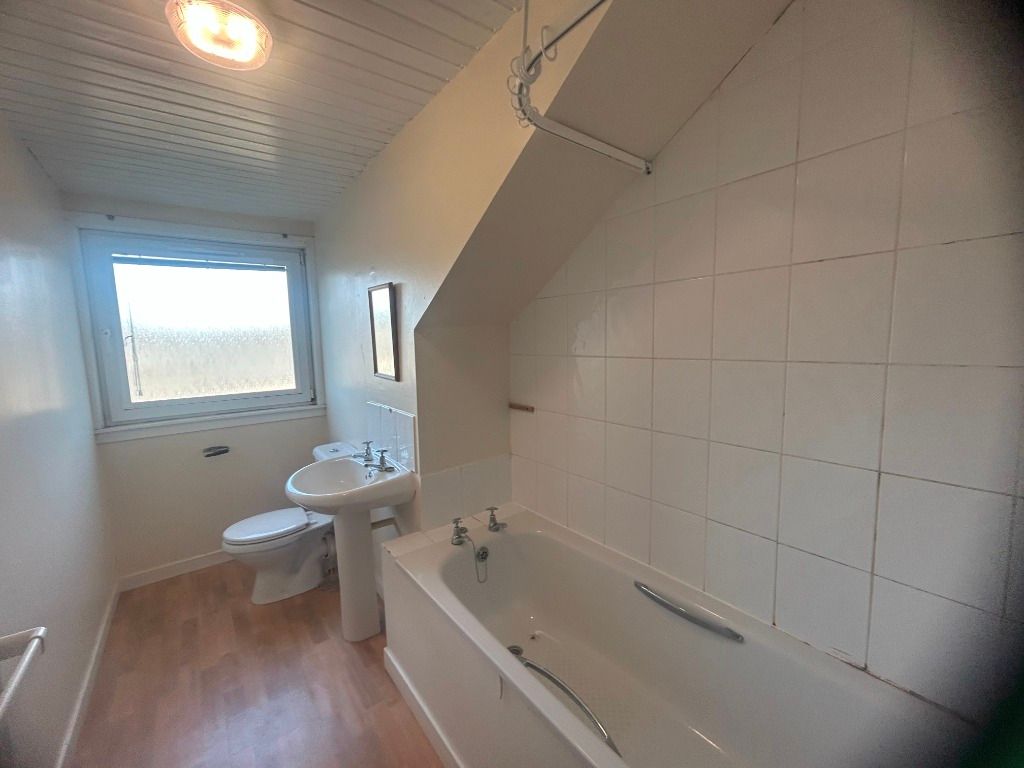 Additional image 6 of 3 bed maisonette to rentBruce Street, Stirling Town, Stirling FK81Pb FK8