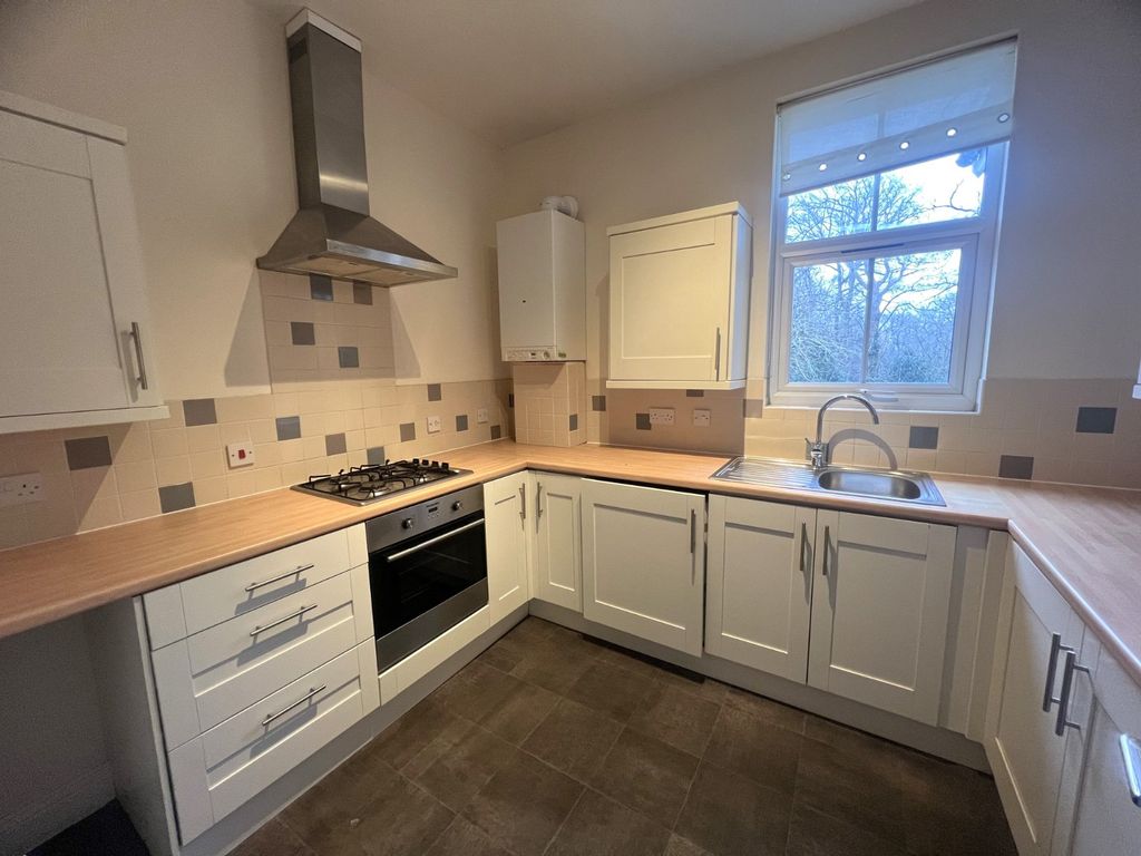 2 bed flat to rentSwift Road, Southampton, Hampshire SO19