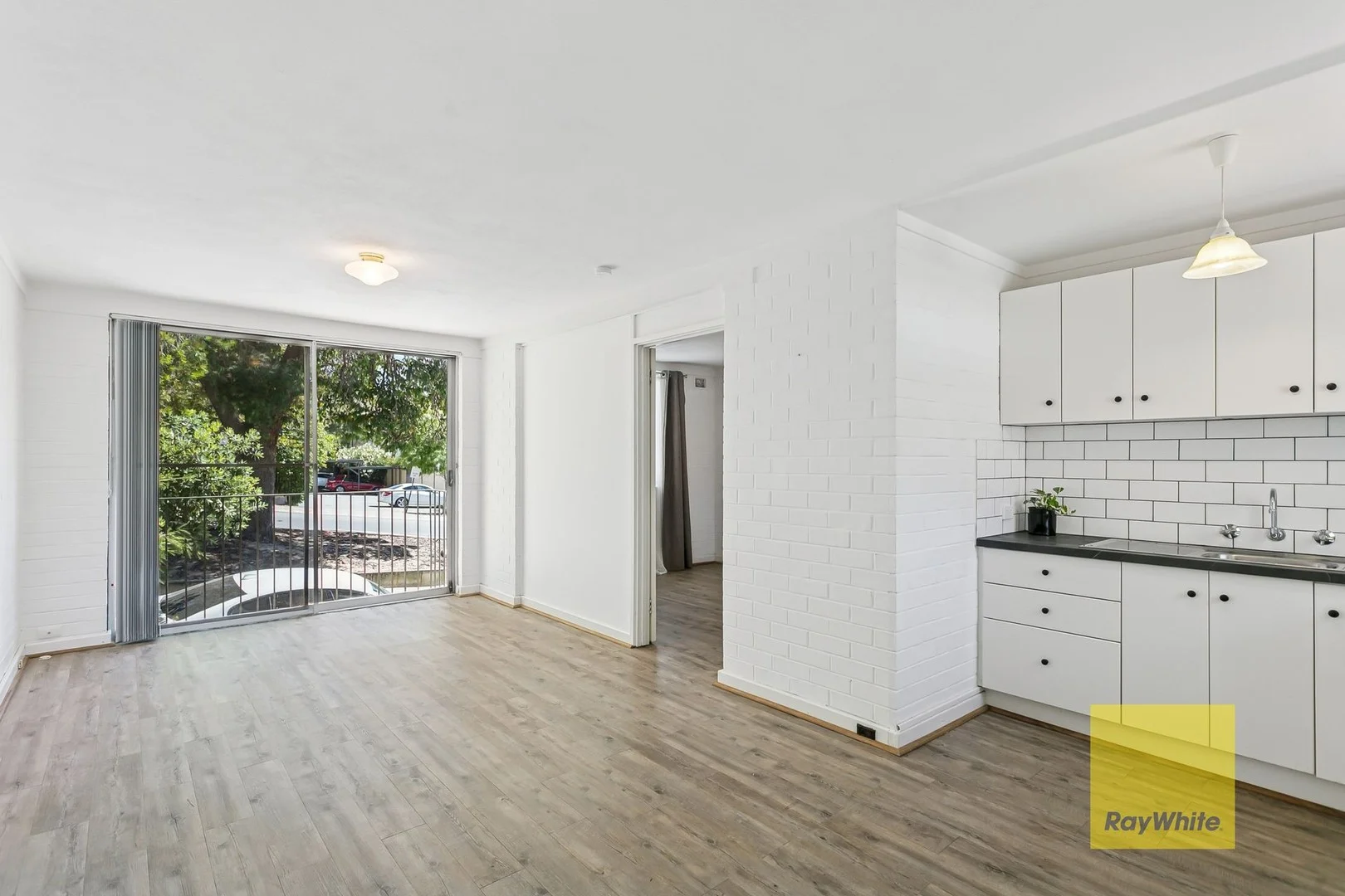 4/74 Broadway, Crawley WA 6009