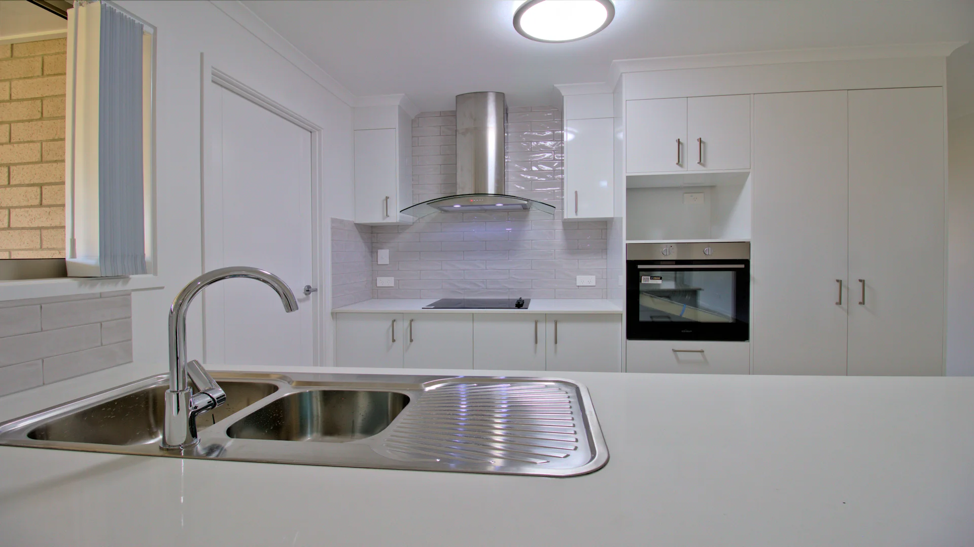 5 Blarney Drive, Eli Waters QLD 4655 photo 3