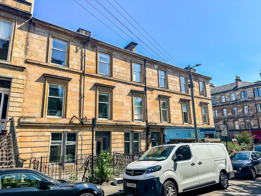 5 bed flat to rentMain Door, 4 Hamilton Park Avenue, Glasgow G12