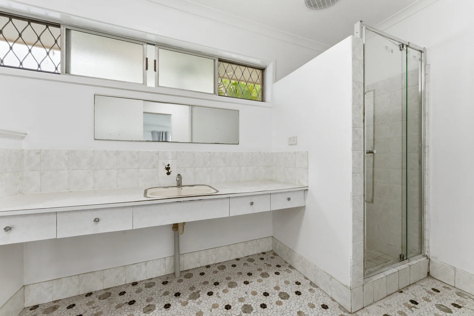 Additional image 8 of 1/2423 Gold Coast Highway, Mermaid Beach QLD 4218