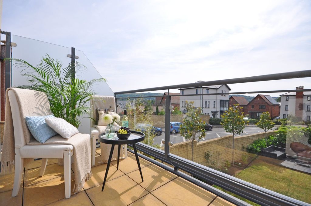Additional image 7 of 4 bed semi-detached house to rentClover Drive, Cheltenham GL52
